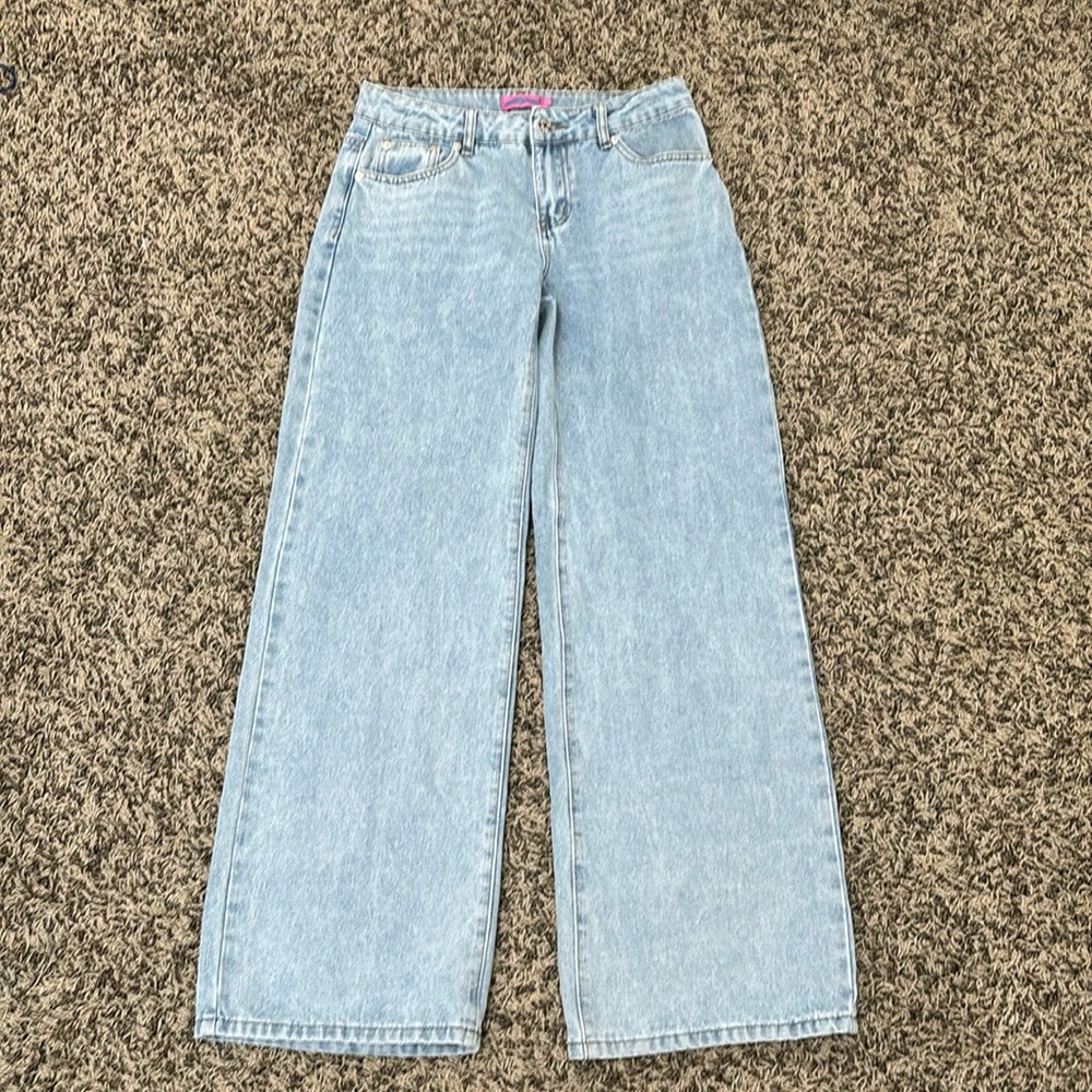 Edikted Raelynn Low Rise Jeans